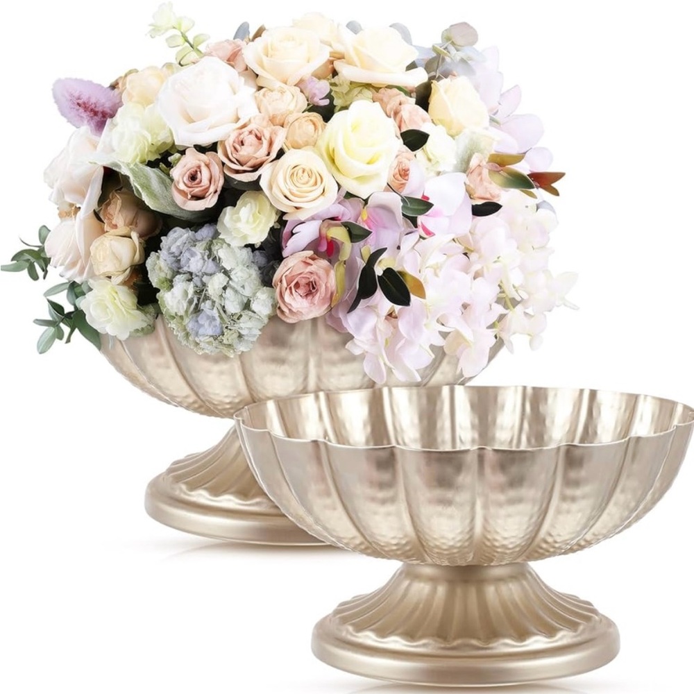 Elegant Gold Pedestal Bowl by [Brand]